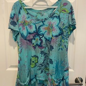 Fresh produce blouse with cut out piece on shoulders. Size XXL